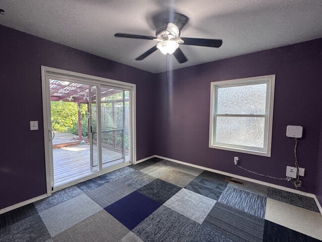 Building Photo - 4304 SE 30th Ave