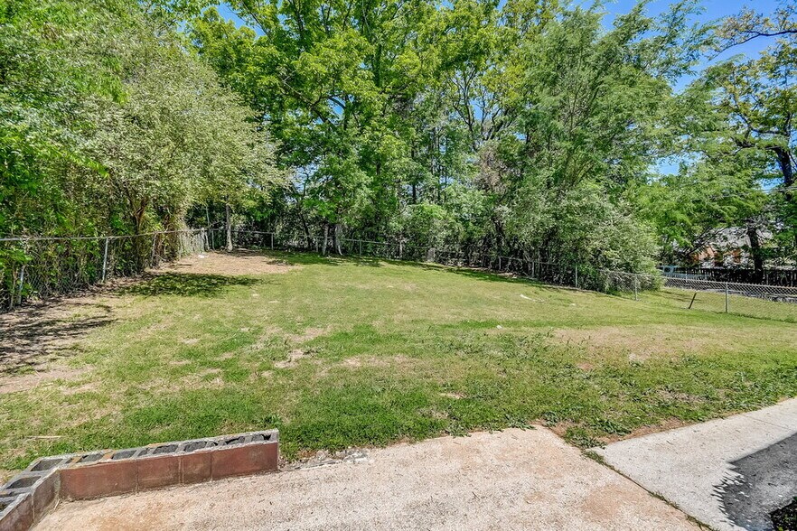 Building Photo - 1760 Sonia Dr