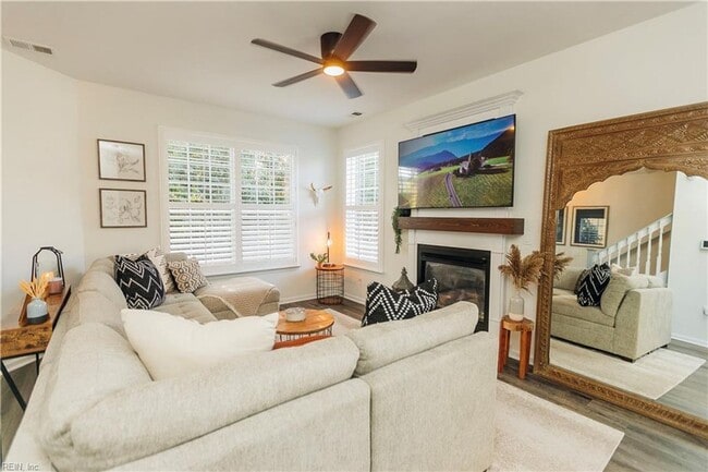 Building Photo - 2000 Picardy Ct