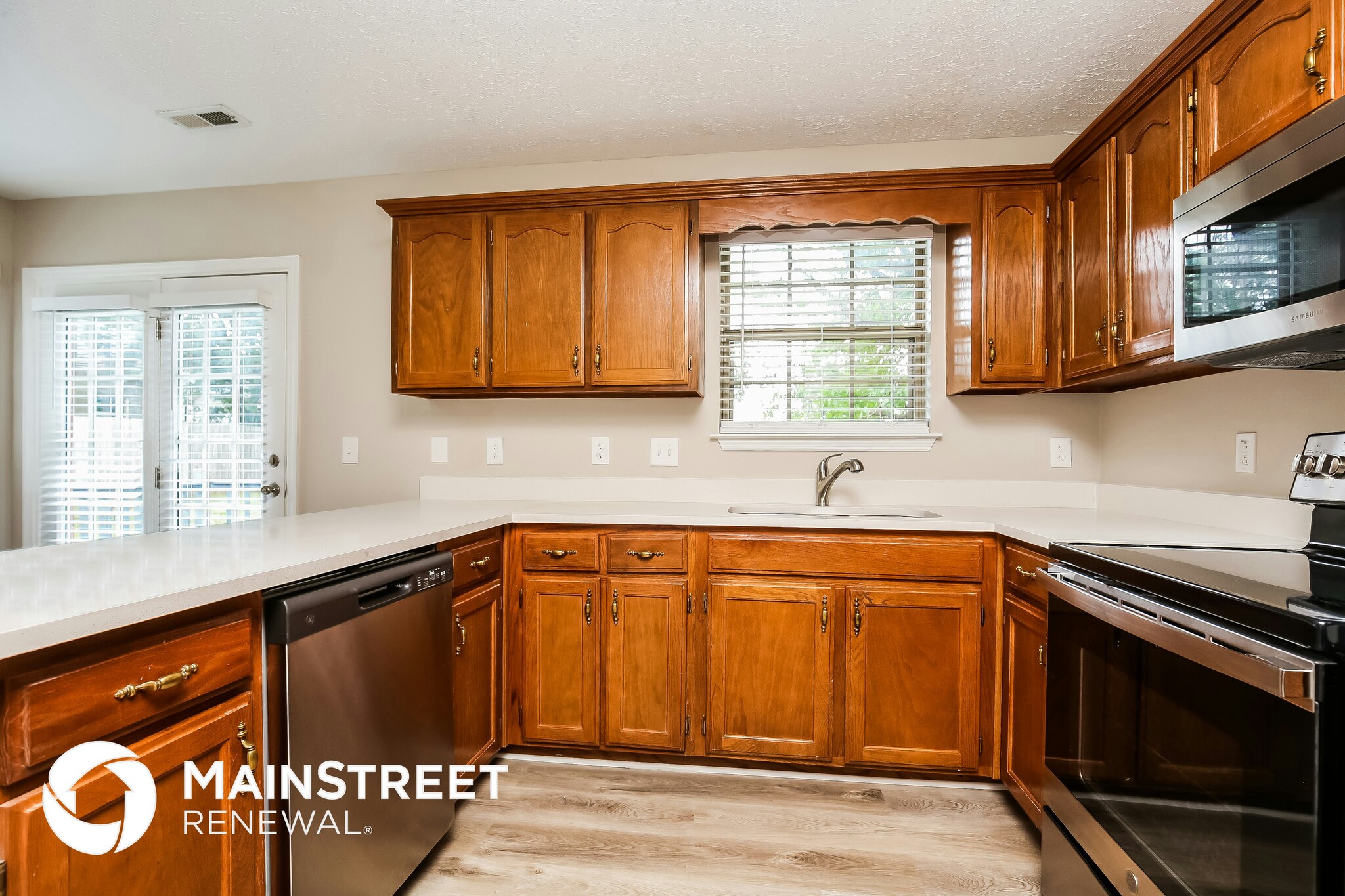 Building Photo - 214 Riverwood Dr