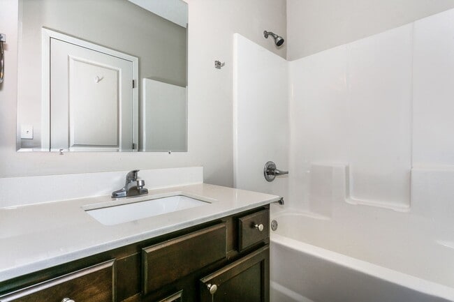 Building Photo - 3 Bedroom Duplex in Maize MOVE IN SPECIAL!