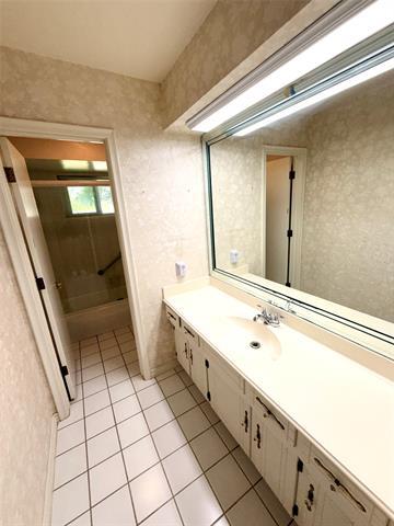 Building Photo - 2217 Indian Creek Dr