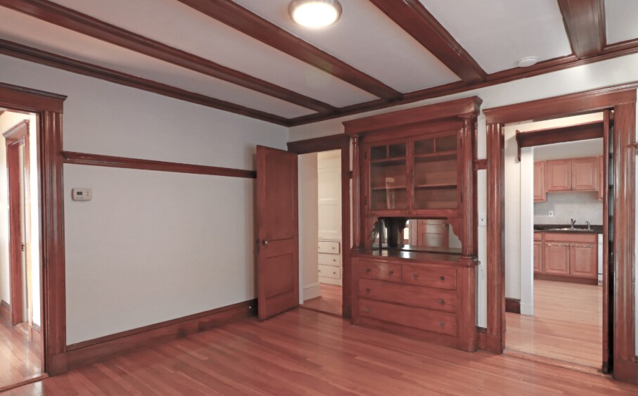 Building Photo - 394 Mount Auburn St