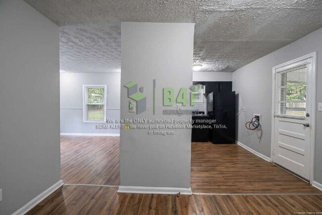 Building Photo - 1313 Ridgeview Dr