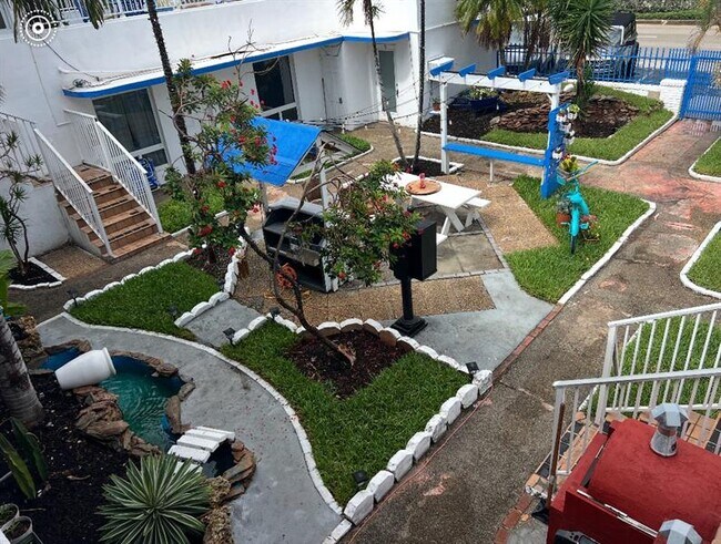 Primary Photo - 2115 N Ocean Blvd