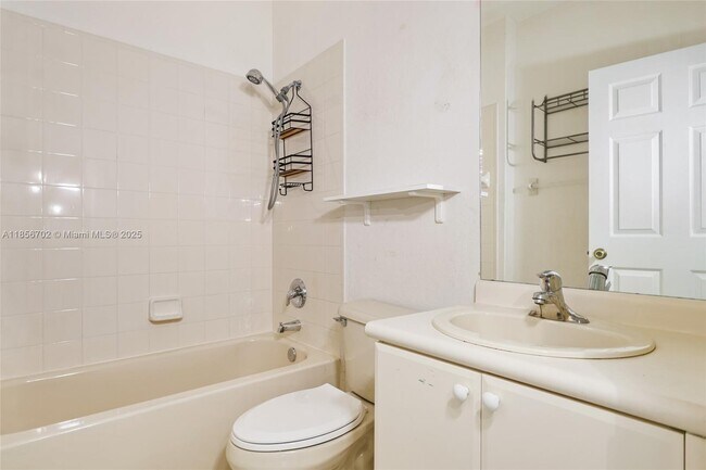 Building Photo - 2715 SE 15th Pl