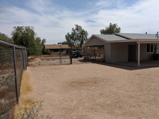 Building Photo - 11540 E Crescent Ave