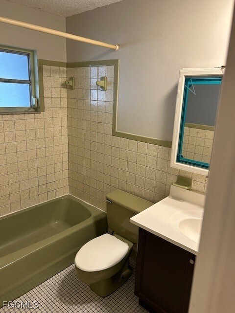 Building Photo - 1175 Laurel Dr