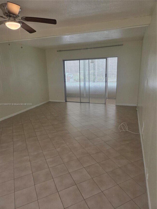Building Photo - 3330 Spanish Moss Terrace