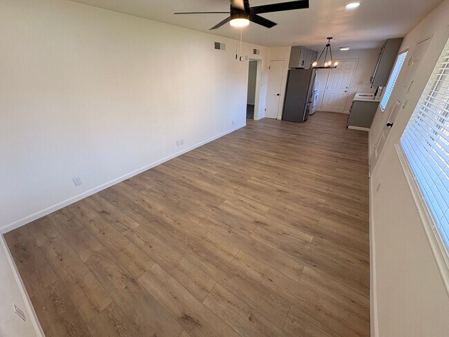 Building Photo - 0817