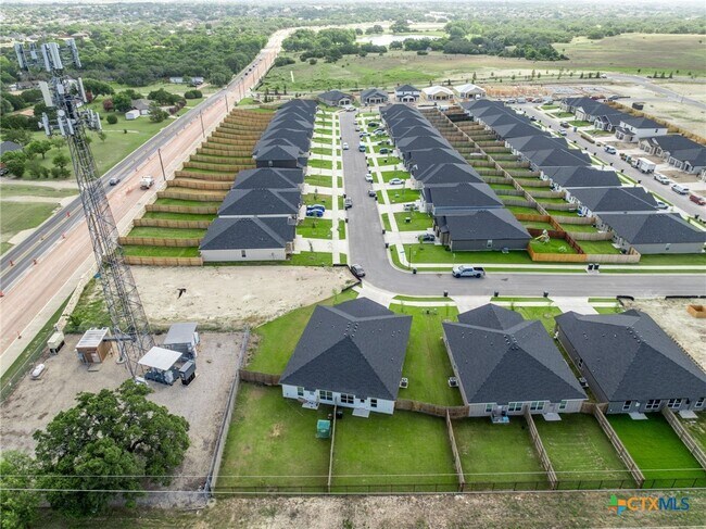 Building Photo - 8901 Prickly Ash Dr