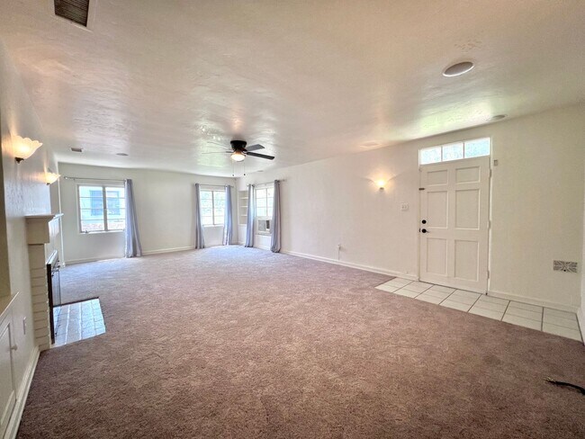 Building Photo - Cozy 2-Bedroom Home in San Bernardino $2,6...