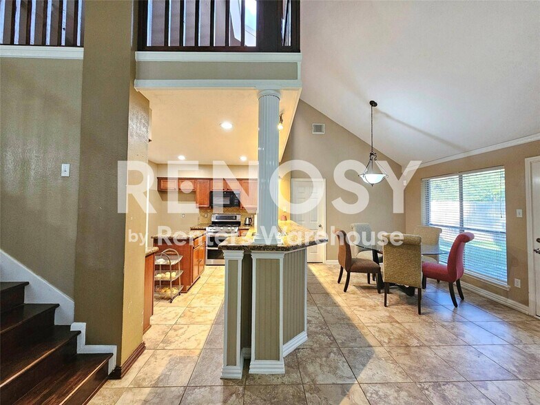 Building Photo - 8807 Vista Springs Dr