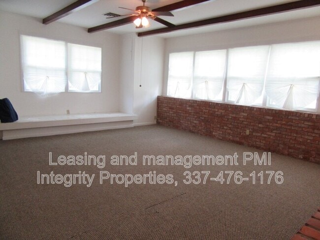 Building Photo - 509 N Cunningham St