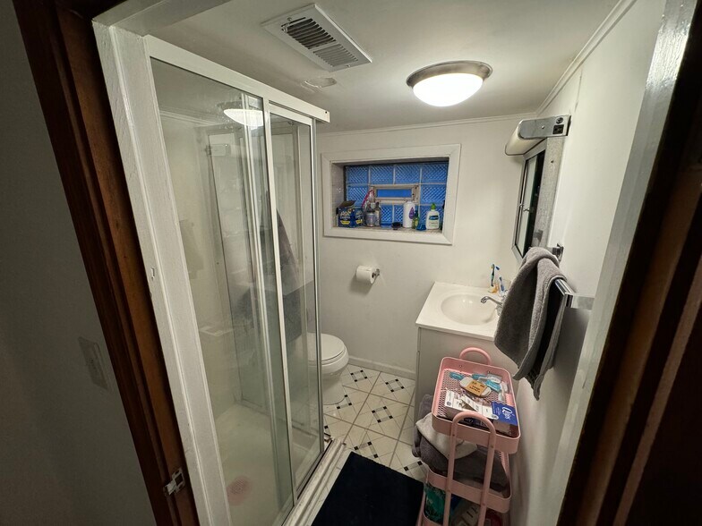 Bathroom - 5524 N Mont Clare Ave