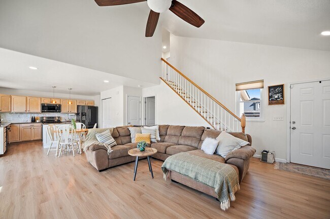 Building Photo - Beautiful Recently Renovated 4 Bed 4 Bath Home In Fountain!!!!