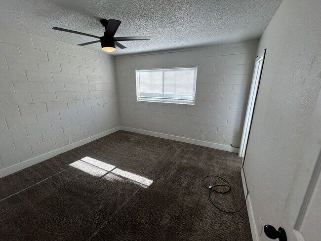 Building Photo - Single story home recently remodeled and centrally located.