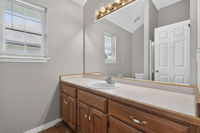 Building Photo - 1006 Cobblefield Way