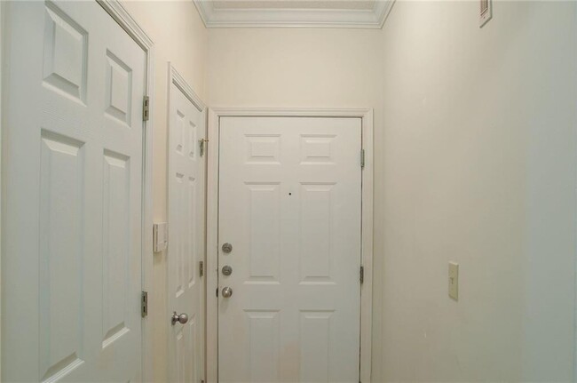 Building Photo - 4333 Dunwoody Park