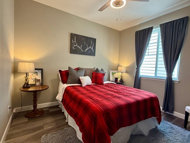 Building Photo - Spacious 5-Bedroom home with beautiful Views in Castle Rock for Rent