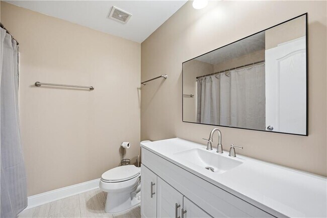 Building Photo - 211 Oconee River Cir