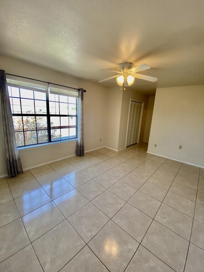 Building Photo - 100 Ramon Cardenas Dr