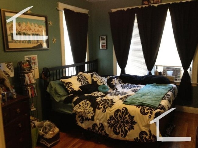 Building Photo - No Brokers Fee, Large Unit Steps from the T, Heat, Hot Water Included, Porch, Parking for Rent