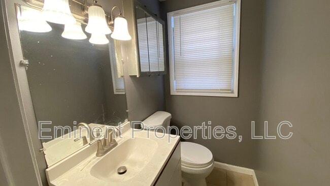 Building Photo - 9053 S Aberdeen St