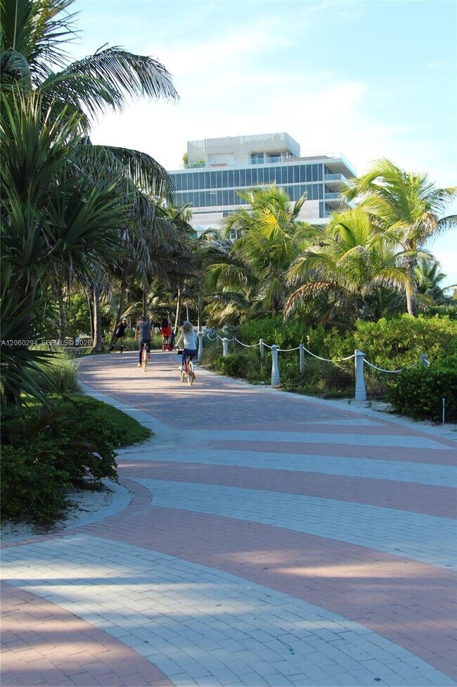 Building Photo - 158 Ocean Dr