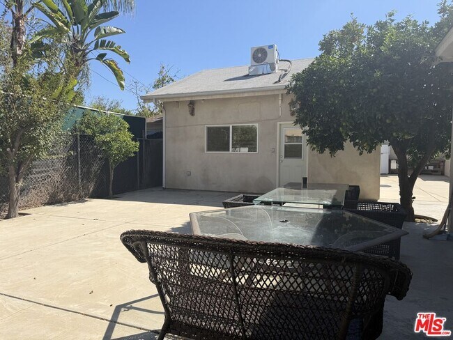 Building Photo - 14213 Califa St