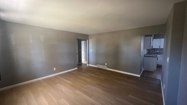 Building Photo - 5922 N 84th St