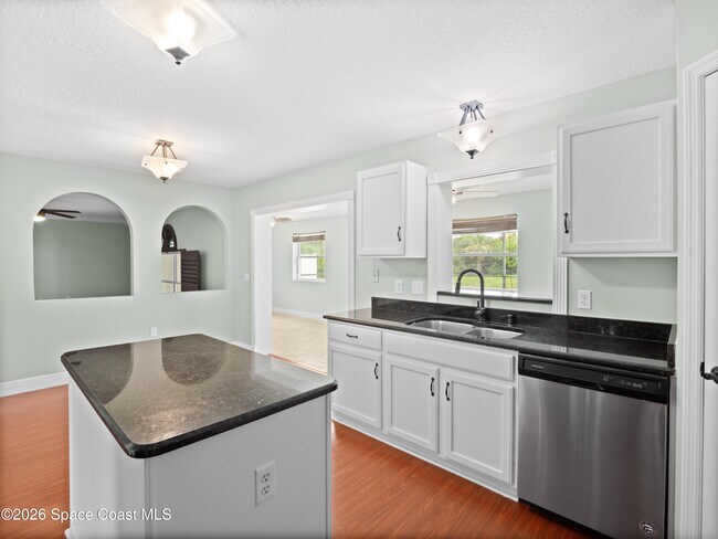 Building Photo - 2784 Snapdragon Dr NW