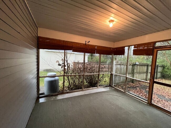 Building Photo - 103 Red Cedar Run