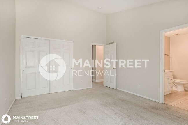 Building Photo - 8 Shady Village Ct, Lake St. Louis, MO 63367