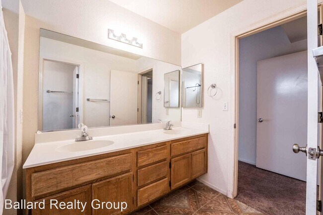 Building Photo - 3 br, 2 bath House - 749 Weatherstone Drive