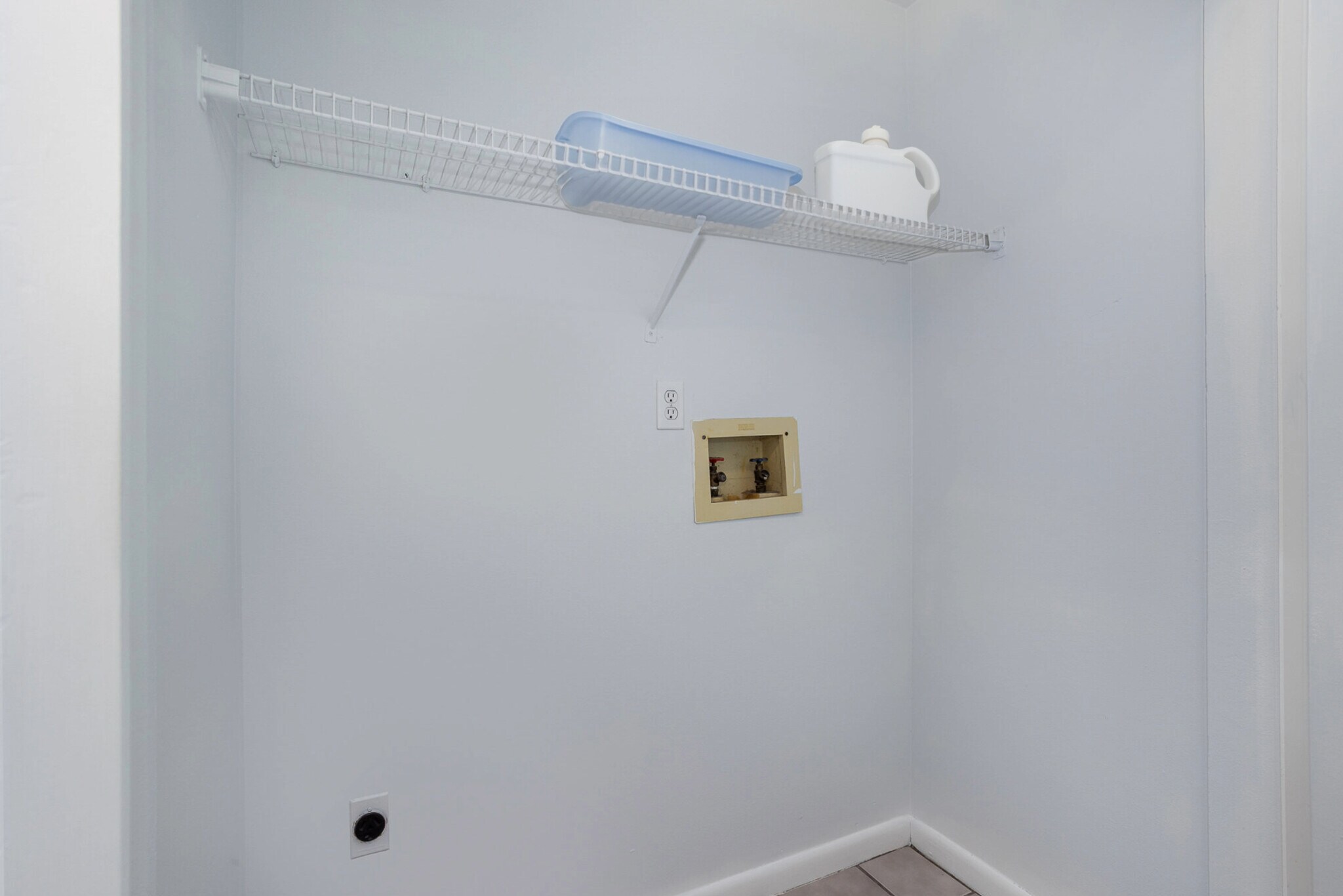 Building Photo - 3221 Pershing St