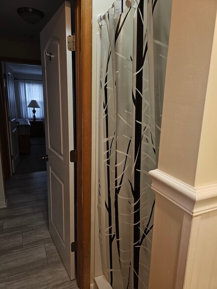 Building Photo - 918 12th St