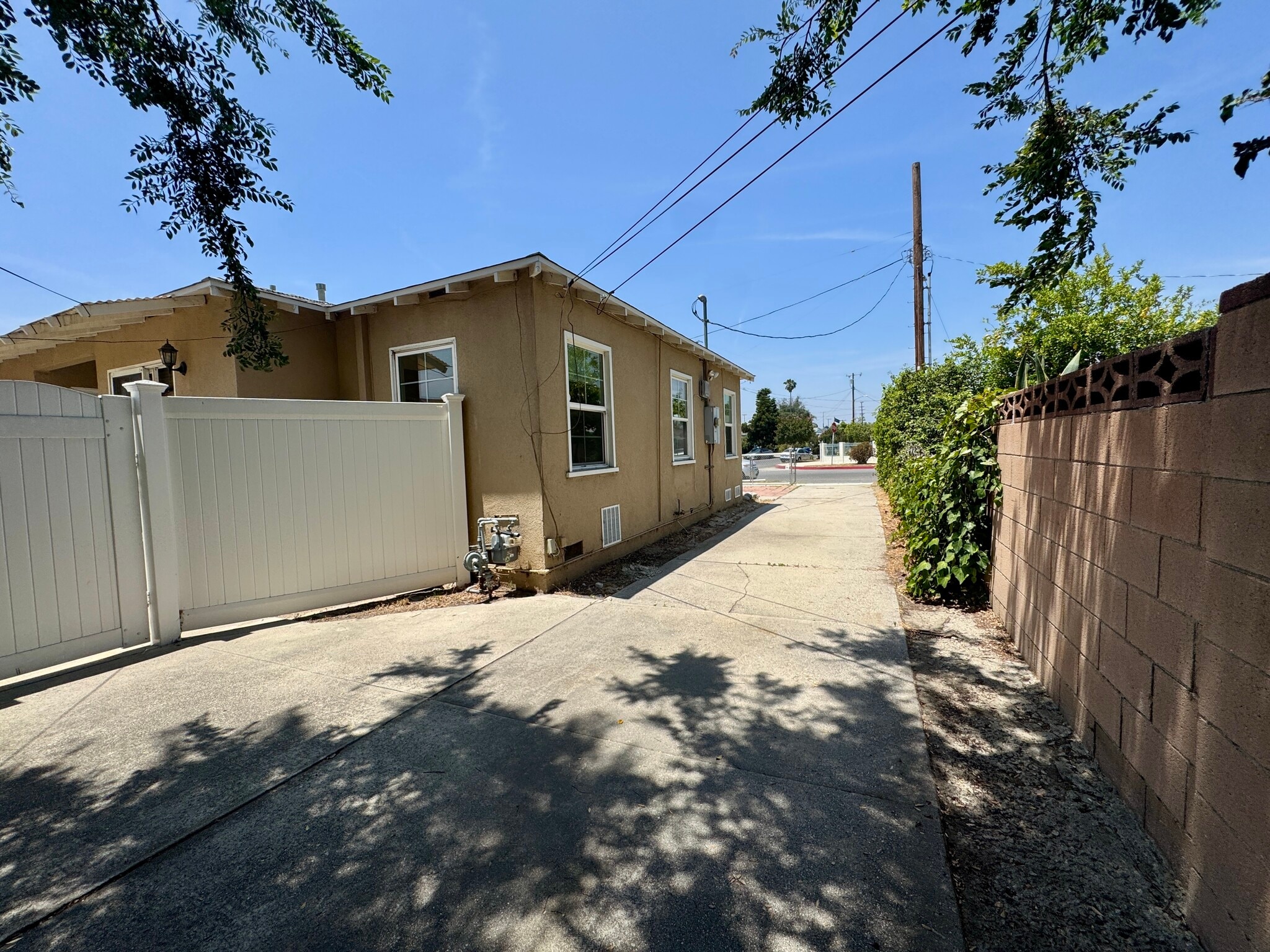 Gated driveway - 6664 Ensign Ave