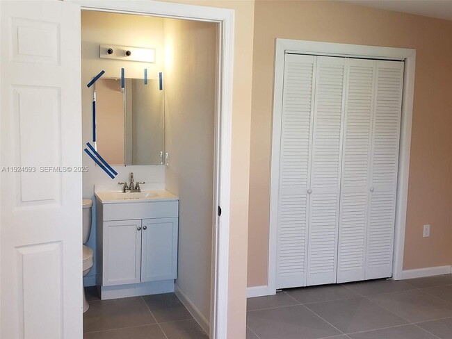 Building Photo - 5800 New Tampa Hwy