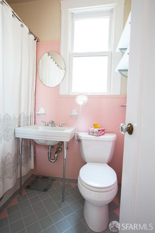 Building Photo - 3627 Scott St