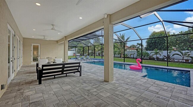 Building Photo - 1111 Mallorca Dr