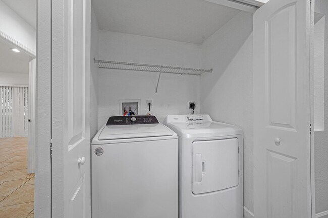 Building Photo - 3525 NW 114th Ln