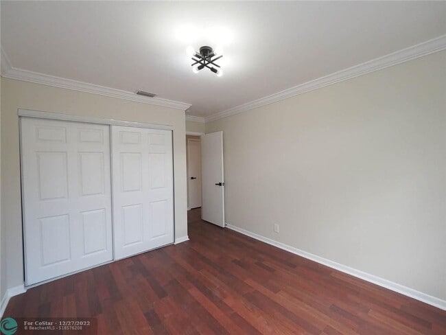 Building Photo - 10764 Lenox Rd