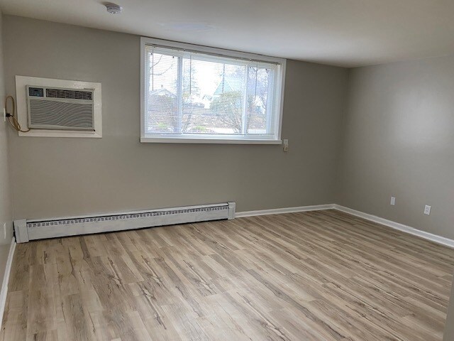 Building Photo - 54 College Ave