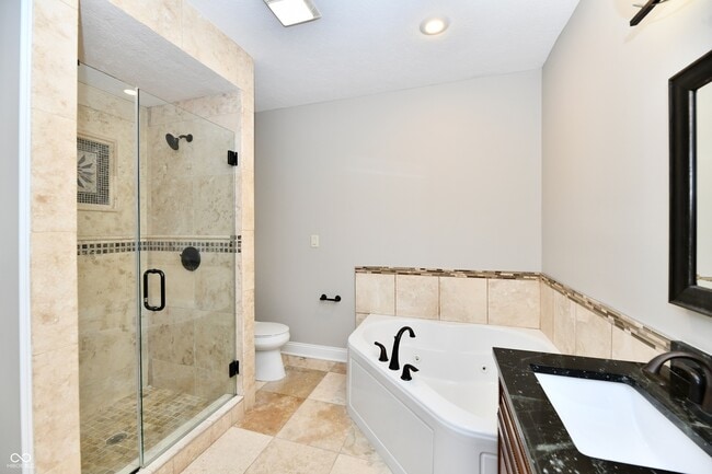 Building Photo - 8555 One W Dr