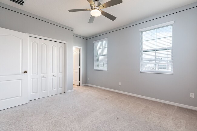 Building Photo - PRATICALLY BRAND NEW HOME IN GATED COMMUNITY!