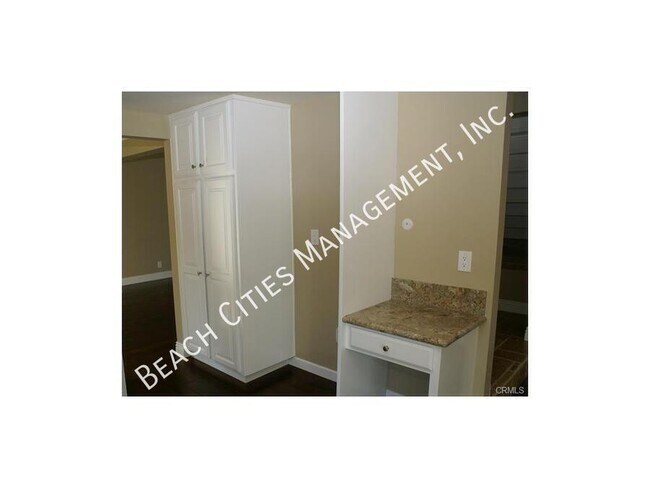Building Photo - 6220 Ronald Dr