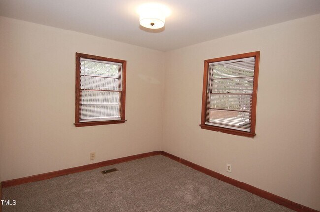Building Photo - 3206 Ruffin St