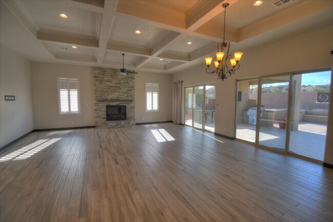 Building Photo - Meriposa Masterpiece