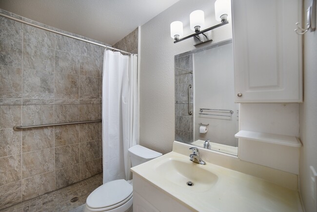 master bathroom - 12715 Old Spanish Trl